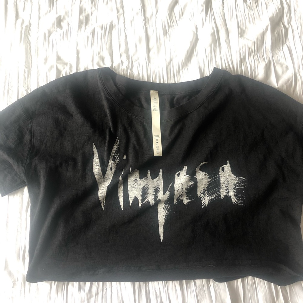 Nwot Lululemon crop top